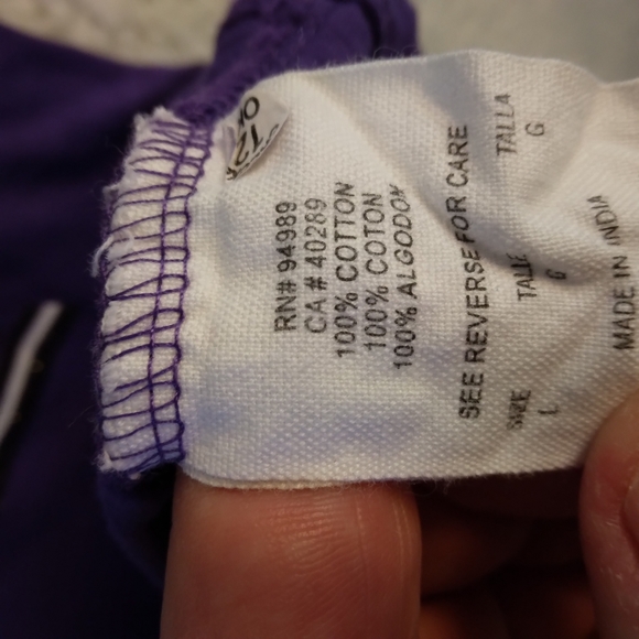 Colorado Rockies MLB Girls V-Neck Tee Size Large - Picture 4 of 5